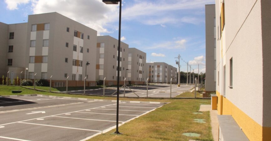 Fila de espera da habitação em Taubaté tem 2.343 pessoas ...